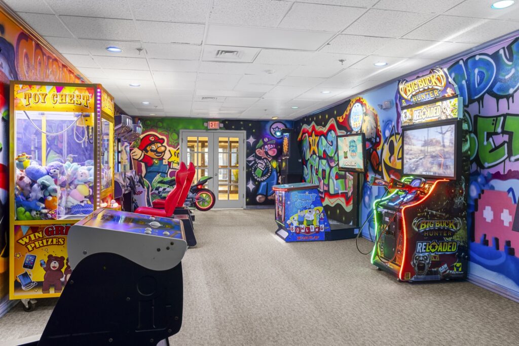 Arcade and game room seating at Riverside Hotel, Casper WY
